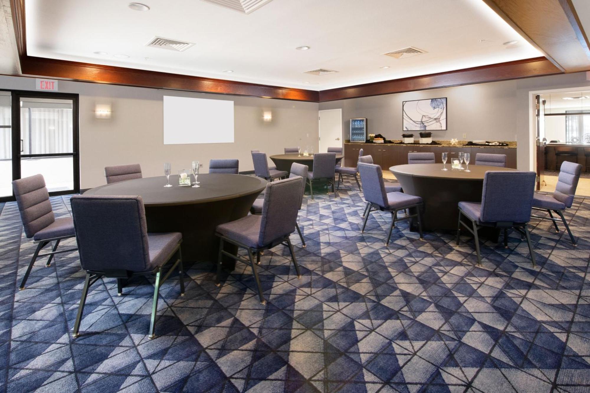 Courtyard By Marriott Dallas Plano In Legacy Park Exterior photo
