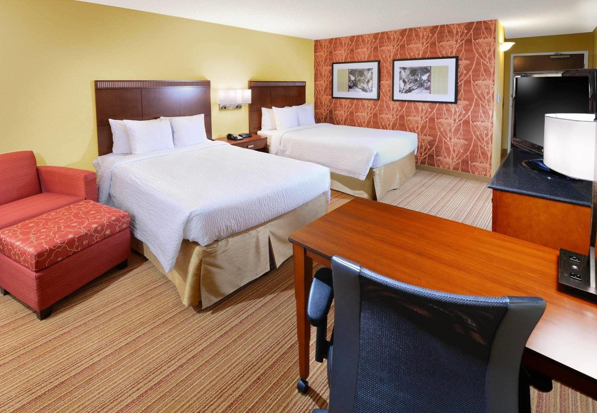 Courtyard By Marriott Dallas Plano In Legacy Park Exterior photo